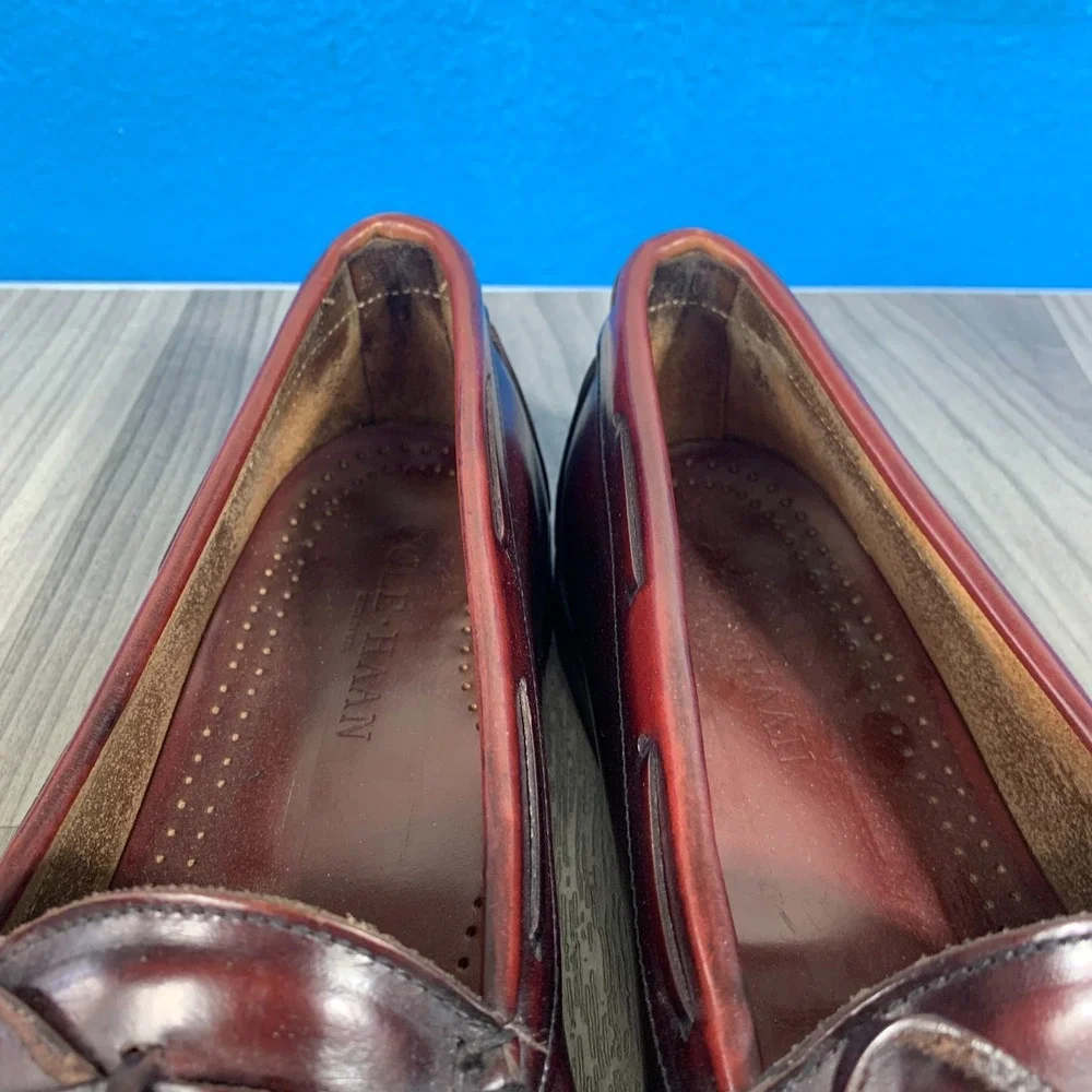 BRAGANO COLE HAAN MEN 10.5 MAROON SLIP-ON TASSLE CASUAL LOAFER DRESS SHOE HEELED